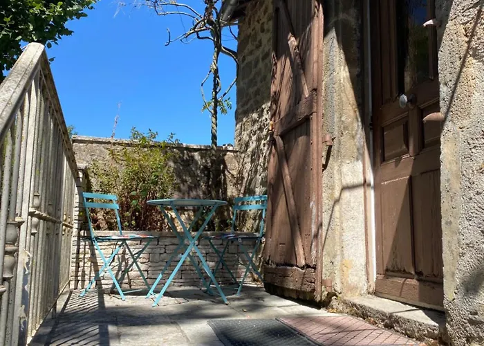 A La Campagne Flavin